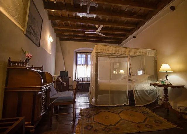 The Old Courtyard Hotel - 3