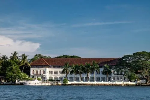 Brunton Boatyard - CGH Earth - 2