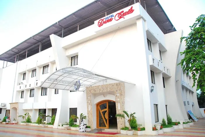 Super OYO Capital O Hotel Dona Castle