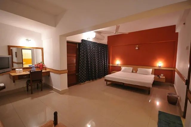 Hotel Shah International - 4