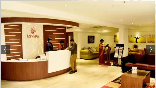 Emarald Hotel and Banquet hall Calicut - 2