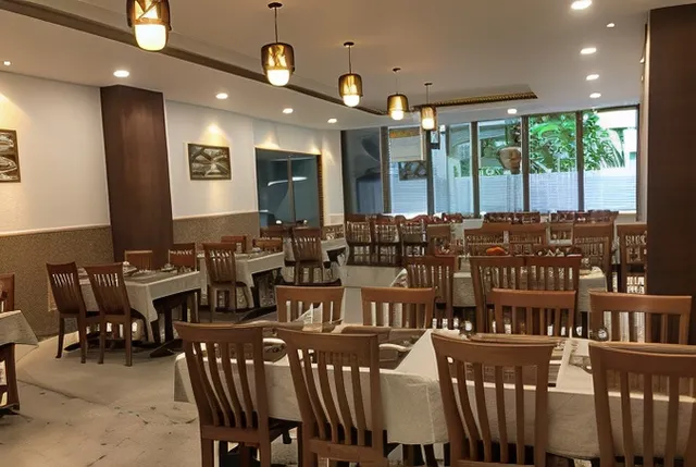 East Avenue Hotel - 2