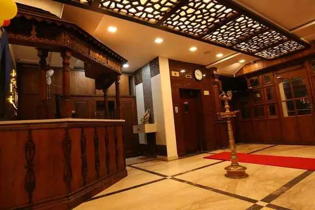 Hotel Royal Palace - 3