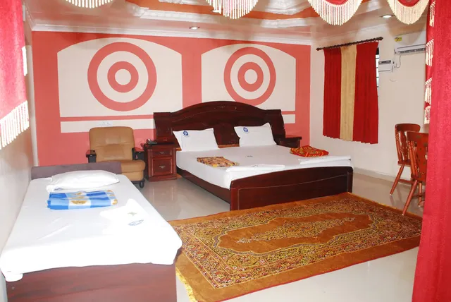 Hotel Sri Saravana - 4