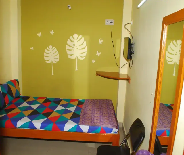 Sai Murugan Lodge - 4