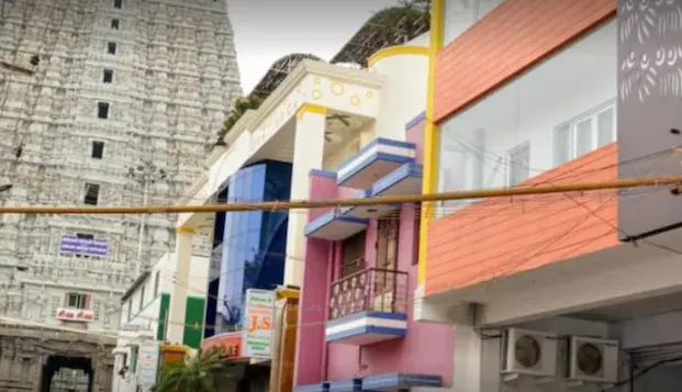 Aakash temple view hotel