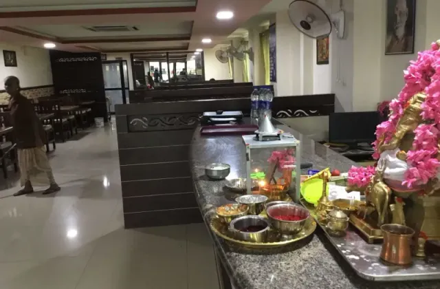 Hotel Vijay Park - 3