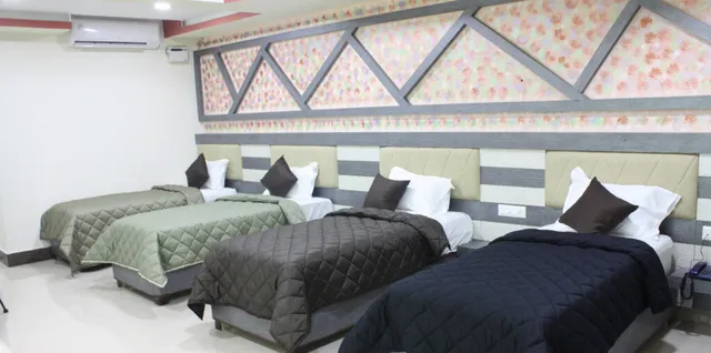 Hotel Vijay Park - 4