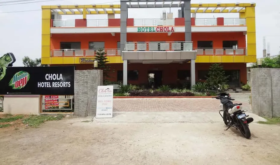 Chola Hotel
