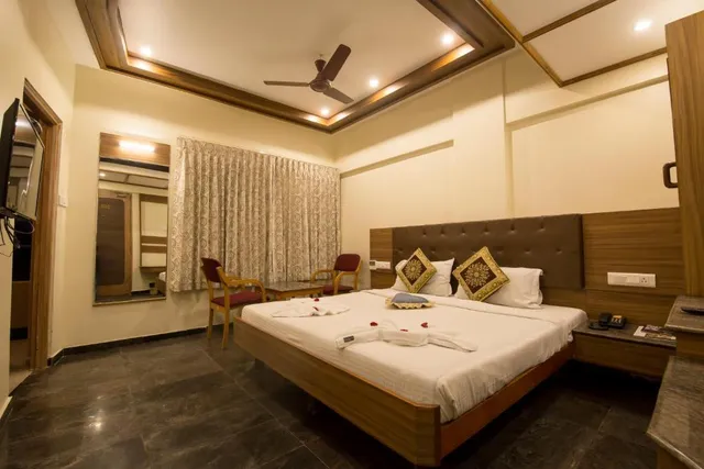 Sri Janakiram Hotels - 4