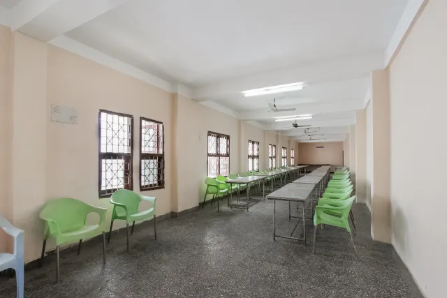 Hotel Sakunthala International - 4