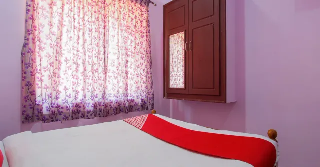 OYO 24967 The Grand Diamond - 4