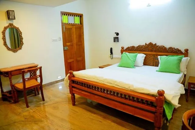 THIRAVIAM TOURIST HOME - 4