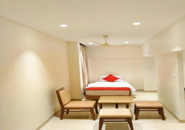 The Paradise Hotel - 4