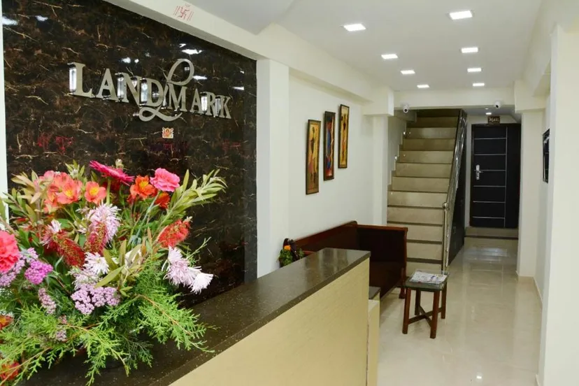 Hotel LandMark, Ooty