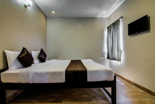 OYO Venus Residency - 4