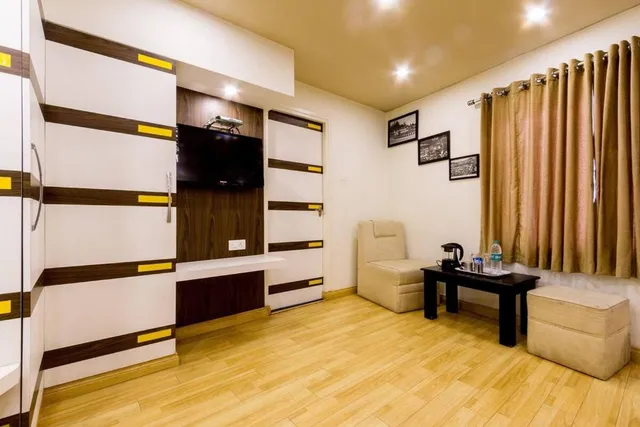 FabHotel Sholas Residency I - Hotel - 3