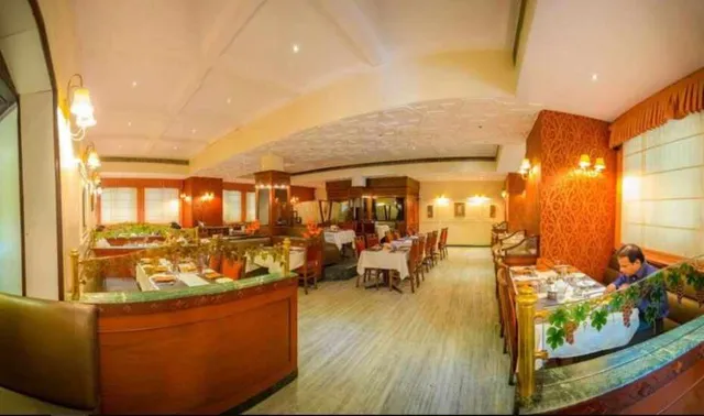 Hotel Maurya Palace - 2