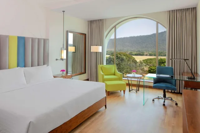 Radisson Blu Plaza Hotel Mysore - 4