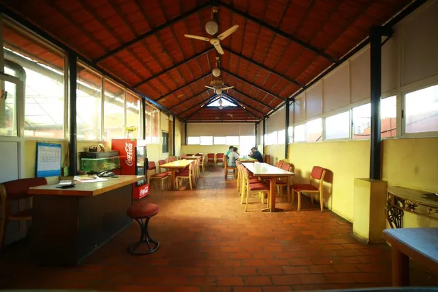 OYO Kings Kastle - 3