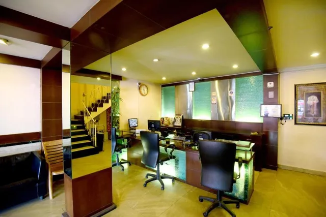 Hotel Shastri Paradise - 2