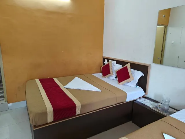 Addhuri Comforts Hotel - 2