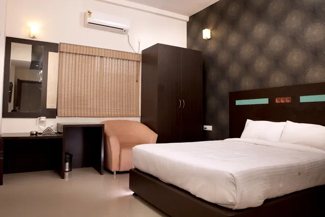 Hotel Sk Elegance - 4