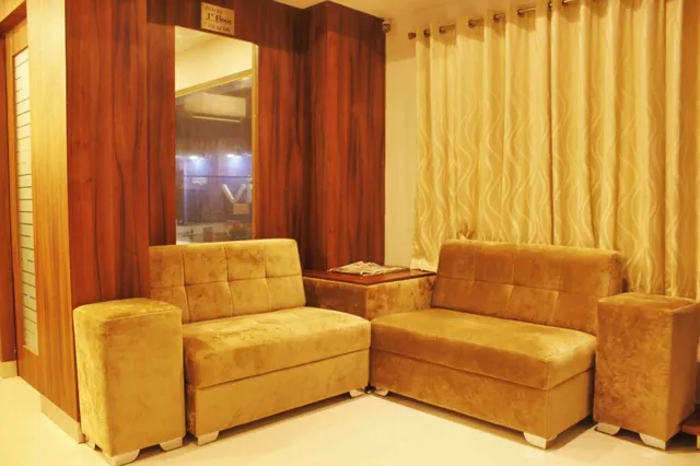 Hotel Le Citi Inn - 3