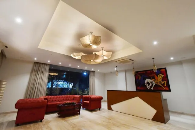 SOHO BOUTIQUE HOTEL - 2