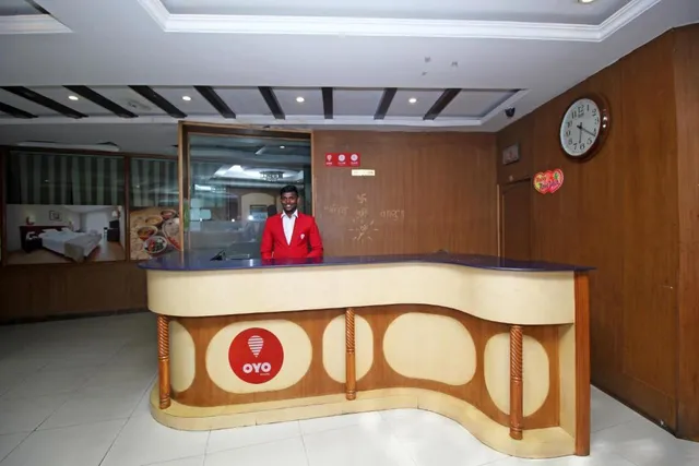 Super OYO 8646 Mahendra Hotel - 2