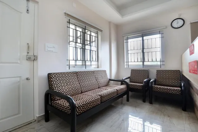 OYO Indra Comforts - 3