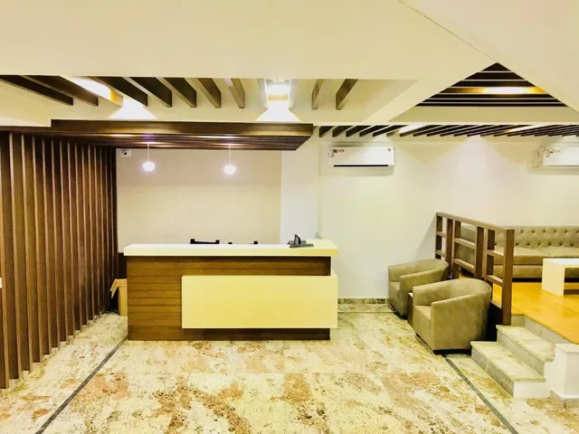 REGALIA INN AND SUITES - 2