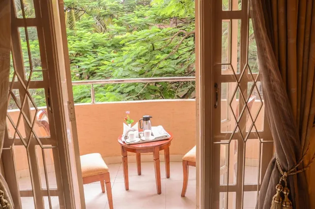 HYDE PARK APARTHOTEL - 3