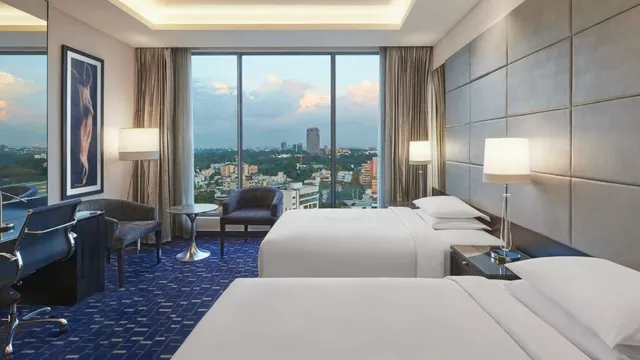 Renaissance Bengaluru Race Course Hotel - 6