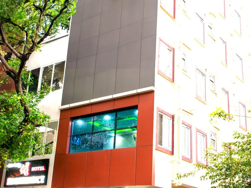 Octave Hotel JM Residency