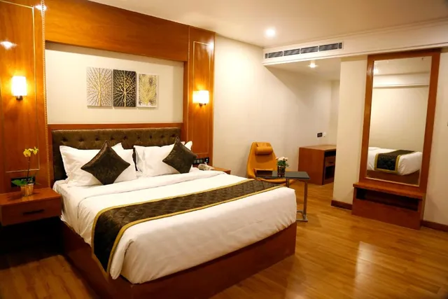 Hotel Leroy Grand - 5