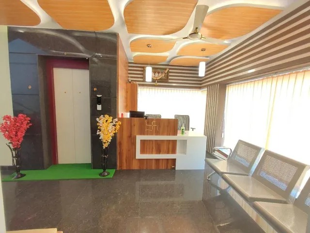 Hotel Royal Suites - 2