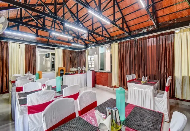 FabHotel RMS Comforts - Hotel - 3