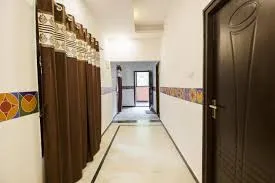 FabHotel Crown Suites - 3