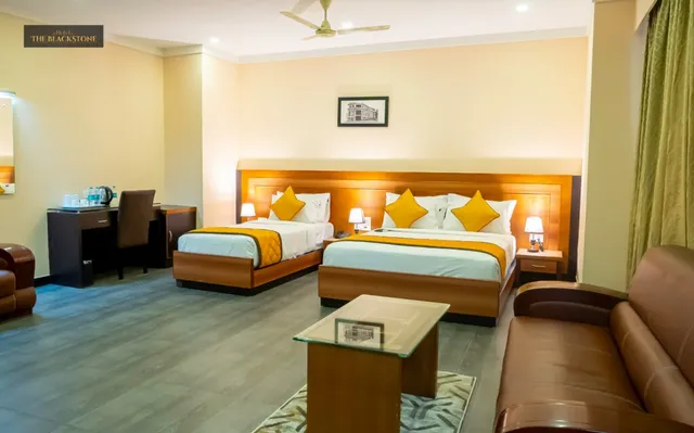 Hotel The BlackStone - 3