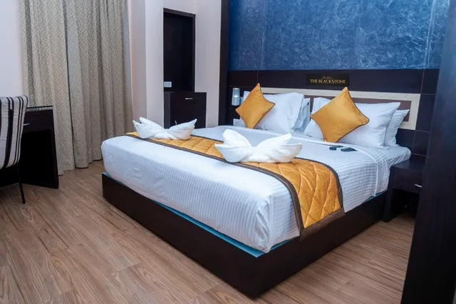 Hotel The BlackStone - 4