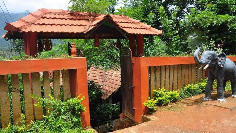 Planet Green Plantation Resort