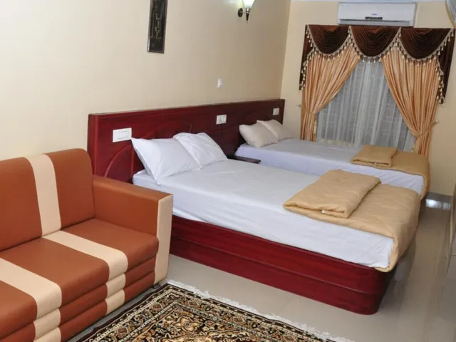 Hill Blooms Residency - 4