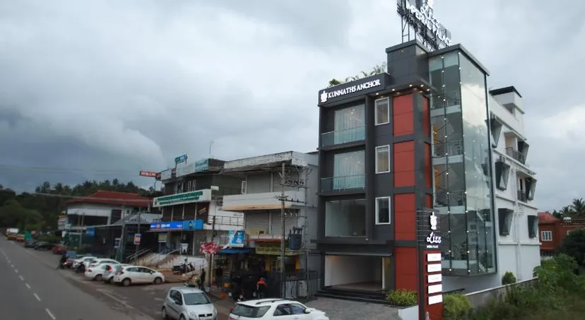 Lizz Imperial Palace