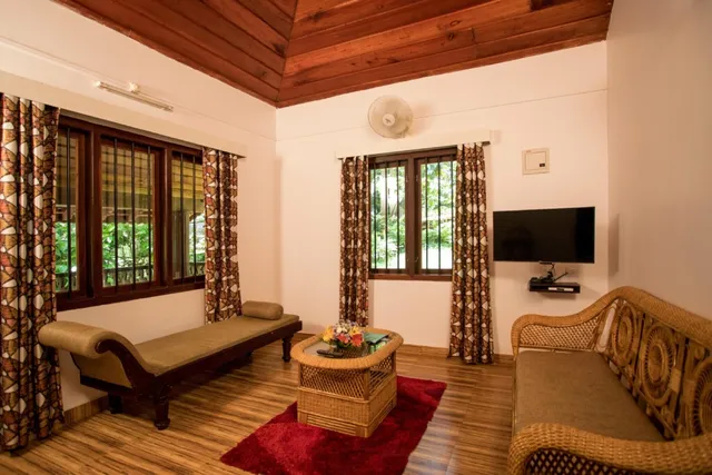 Crescent Family Resort - 3