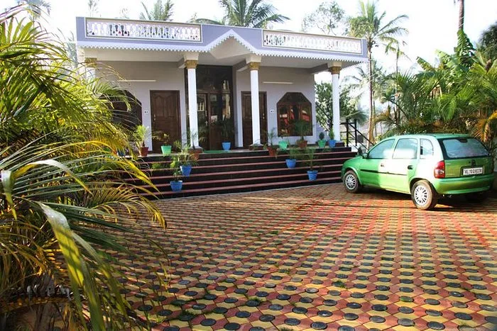 Karakkatt Holiday Home