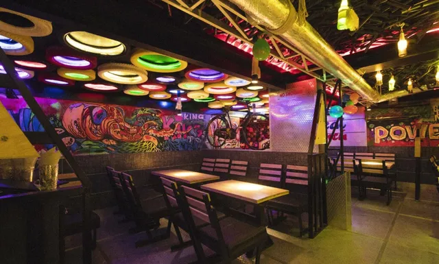 Hotel Sky Palace - 4