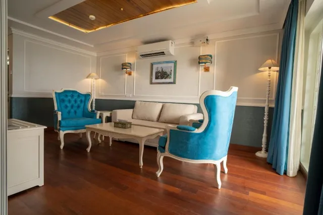 State Beach Boutique Resort & Spa - 3