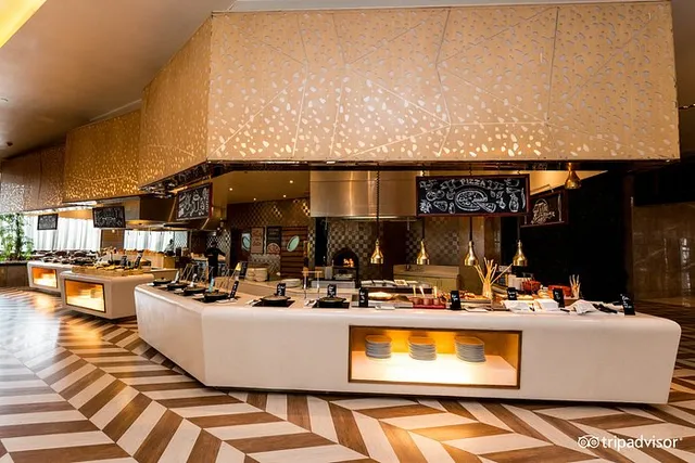 Sheraton Grand Bangalore Hotel at Brigade Gateway - 3