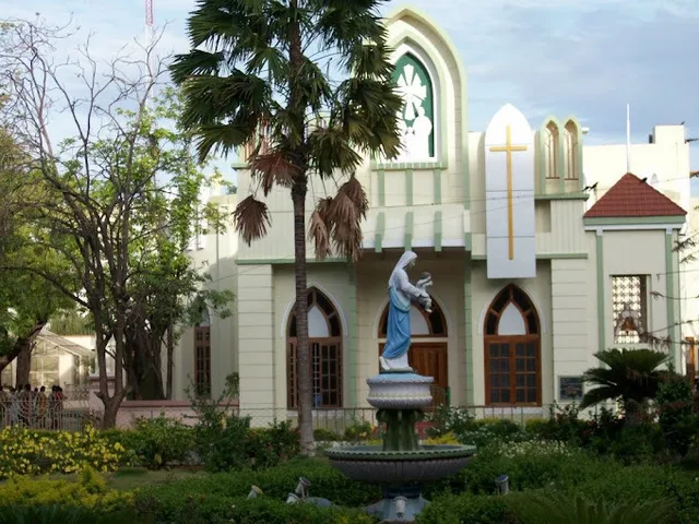 Holy Cross College - 2